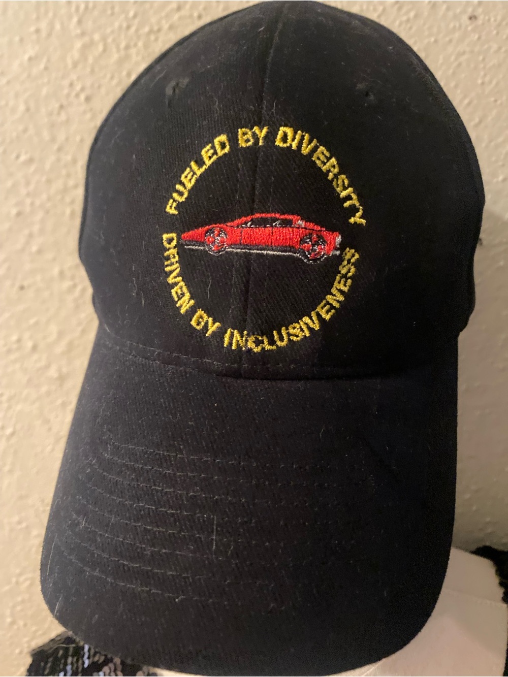 Shells oil VTG diversity Black Embroidered Baseball Cap with Red Car